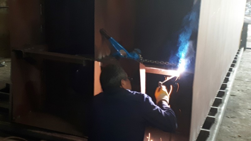 Tank internal reinforcement