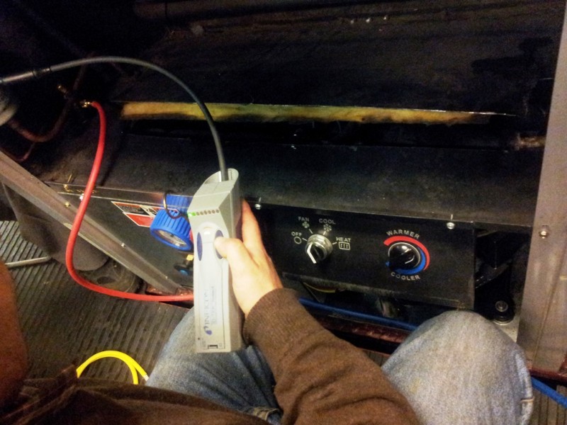 Refrigerant manifold gauges