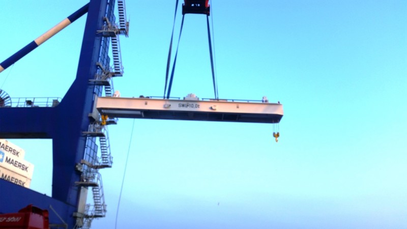 Crane on truck return